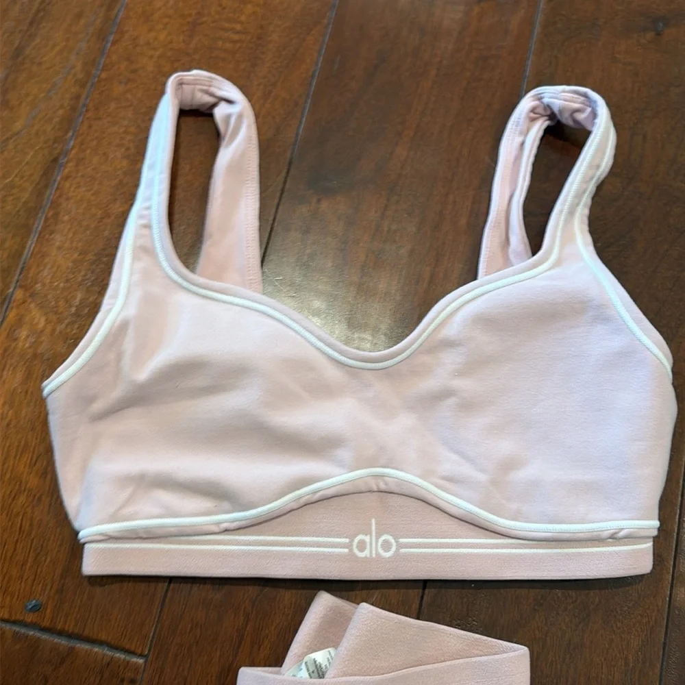 ALO light blush heart throb set. both are a XS